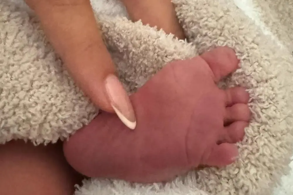 کامنت جنجالی جاستین بیبر | شایعه مشکل با هیلی قوت گرفت! 6 بچه جاستین بیبر و هیلی بیبر