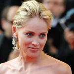 Sharon Stone’s Bold Outfit Without Underwear: Courage at Age 67 2 شارون استون با پوشش جسورانه و بدون لباس زیر