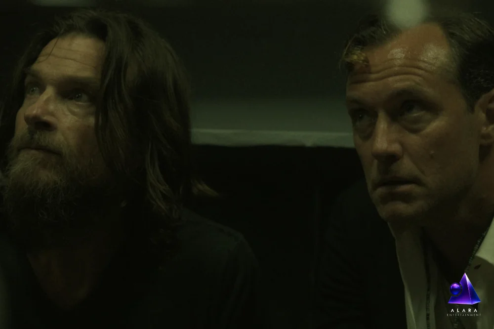 بهترین سریالهای نتفلیکس 2025 که باید همین حالا ببینید 4 سریال خرگوش سیاه