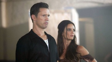 بهترین سریالهای جاسوسی دنیا که باید تماشا کرد 13 9. مهره سوخته (Burn Notice)